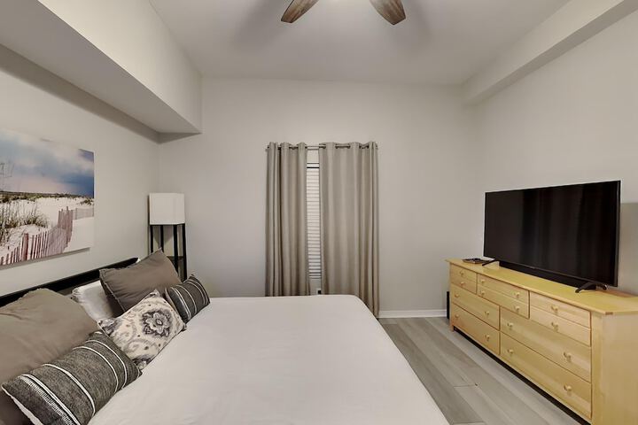 Room 9 of 19