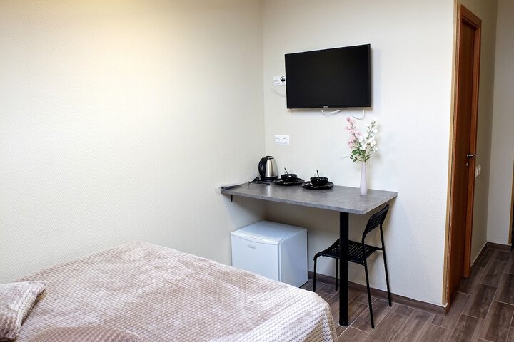 Room 6 of 68