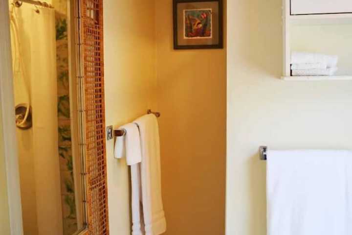 Room 93 of 139