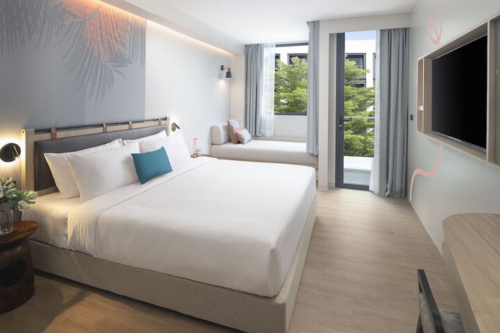 Room 8 of 19