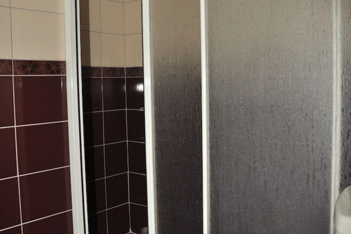 Room 12 of 25