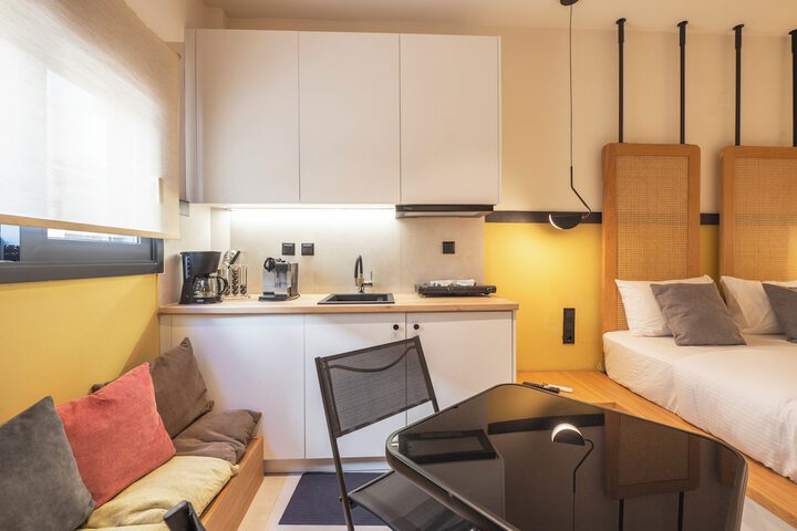 Room 2 of 74