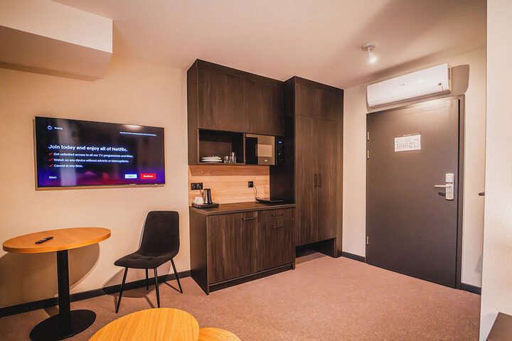 Room 5 of 21
