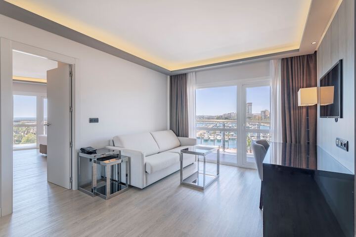 Room 16 of 145