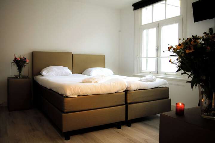 Room 54 of 132