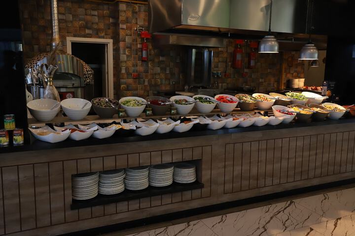 Dining 106 of 159