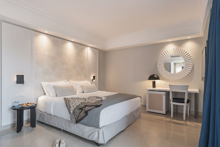 Room 21 of 166