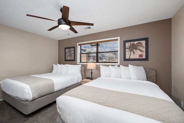 Room 26 of 220