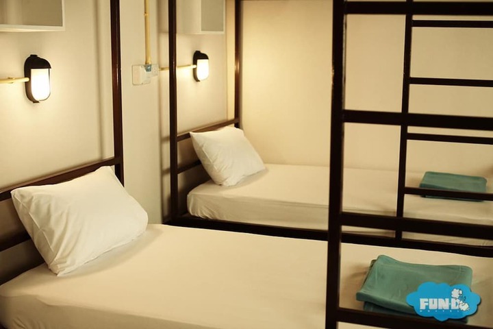 Room 35 of 65