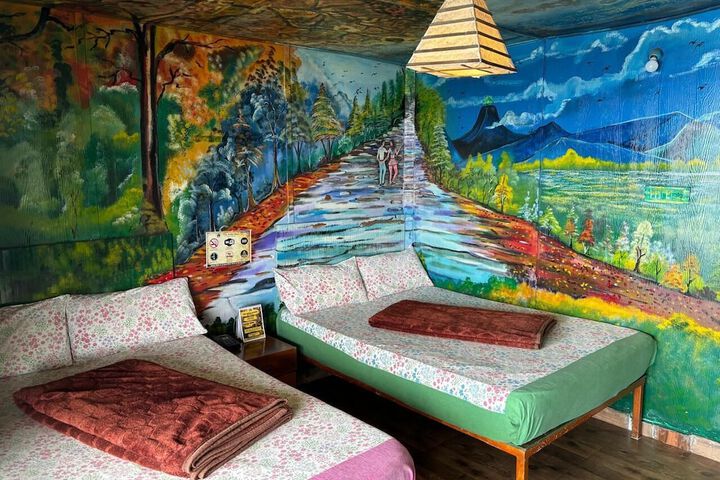 Room 20 of 195