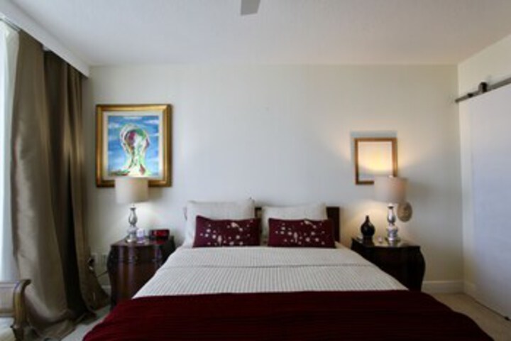 Room 208 of 263