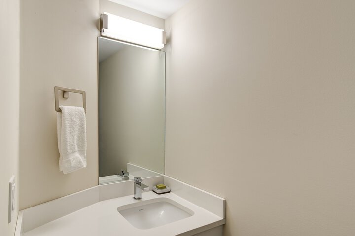 Room 16 of 105