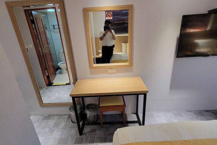 Room 23 of 59