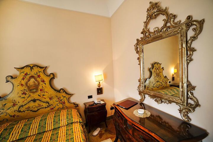 Room 8 of 67
