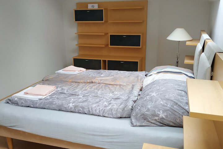 Room 5 of 34