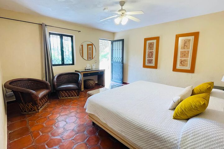 Room 9 of 22