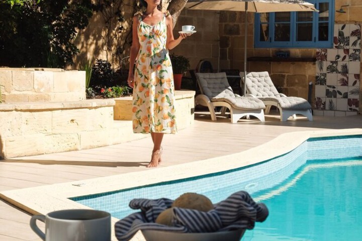 Pool 60 of 74