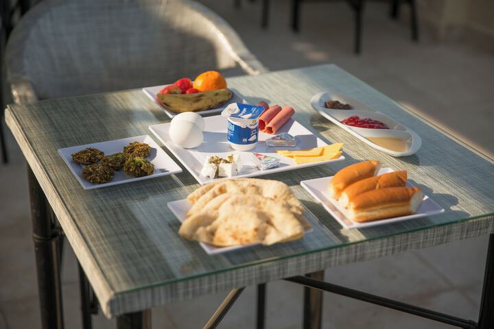 Breakfast/Coffee Service 89 of 99