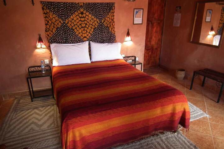 Room 4 of 27