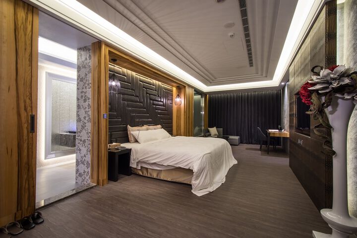 Room 32 of 113