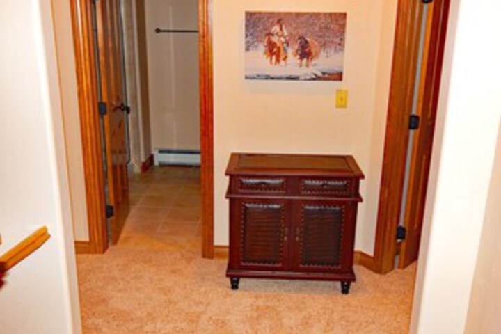 Room 28 of 35