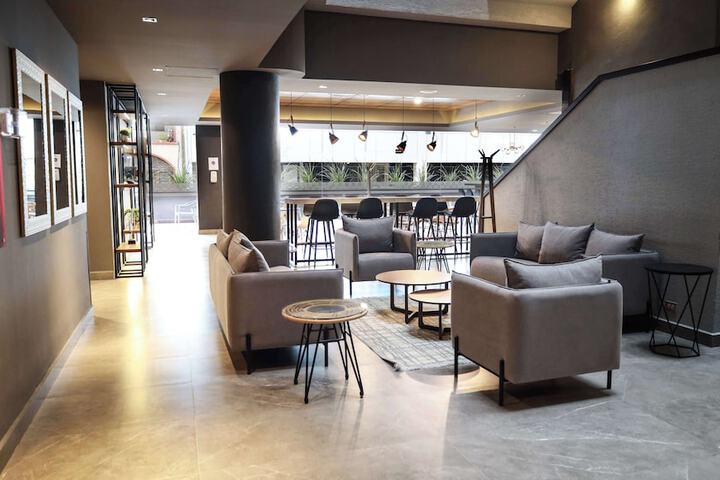 Guest Lobby