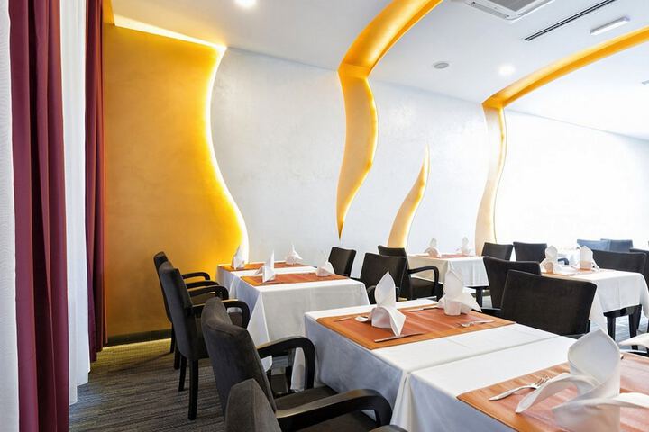 Dining 212 of 267