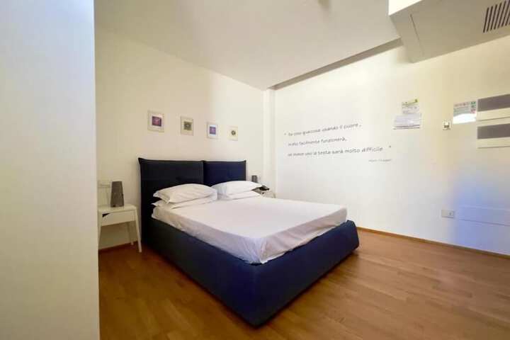 Room 6 of 49