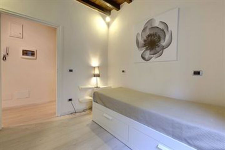 Room 103 of 166