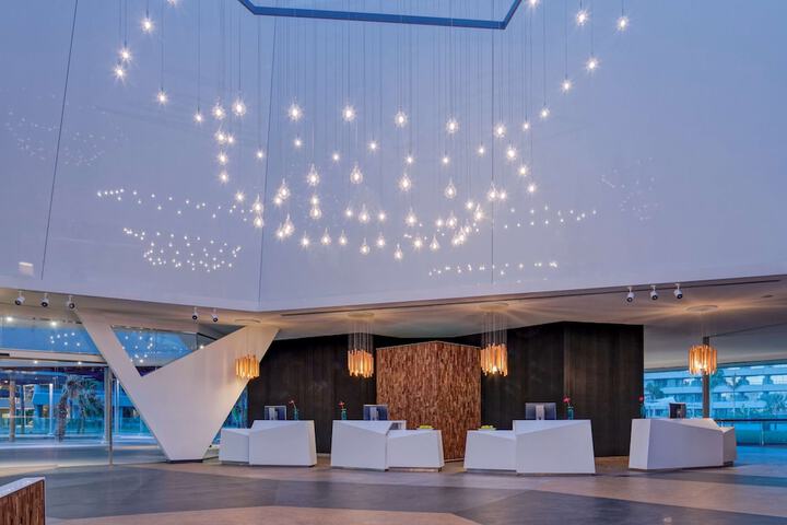 Hero Image 1 of 200