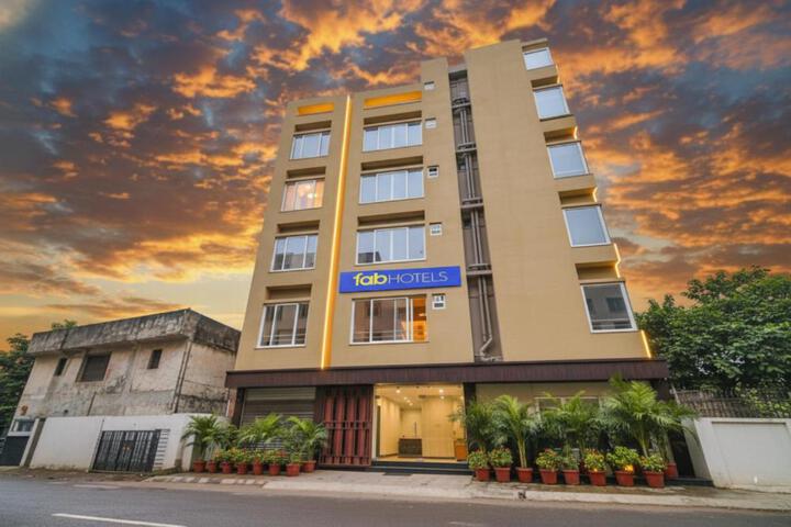 FabHotel Samotel - Nr Kolkata Airport