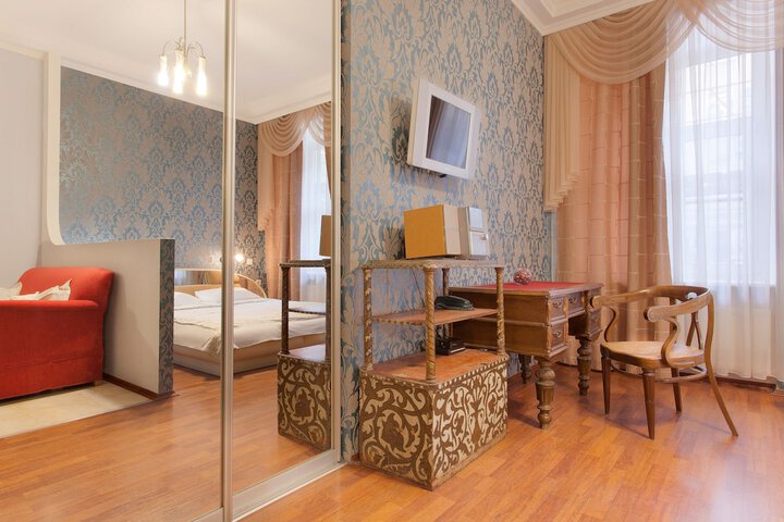 Room 7 of 41
