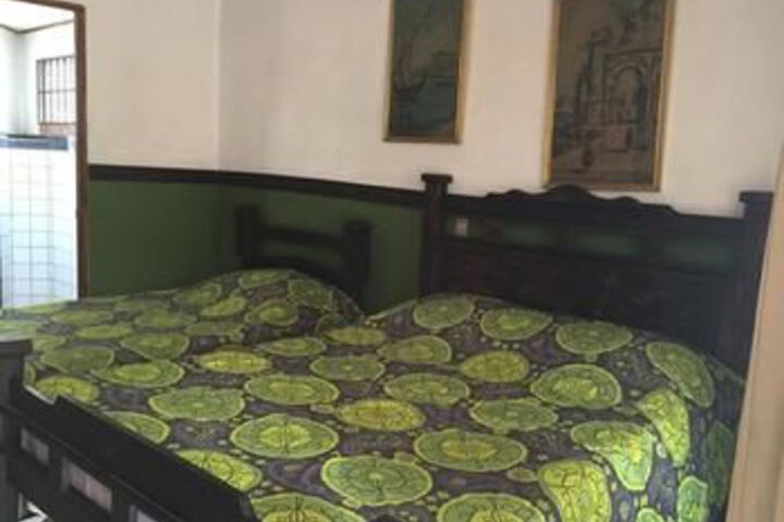 Room 8 of 15