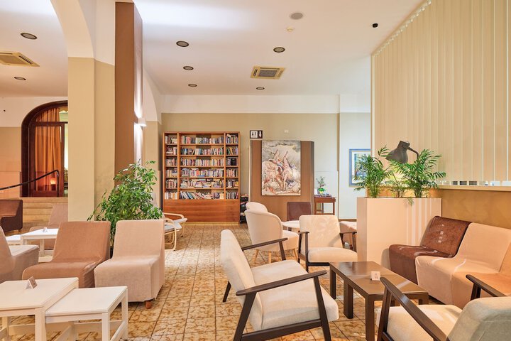 Lobby Entry