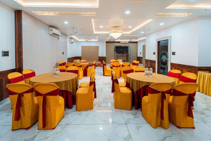 Ballroom/Hall 43 of 51