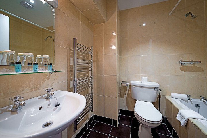 Clean Restrooms