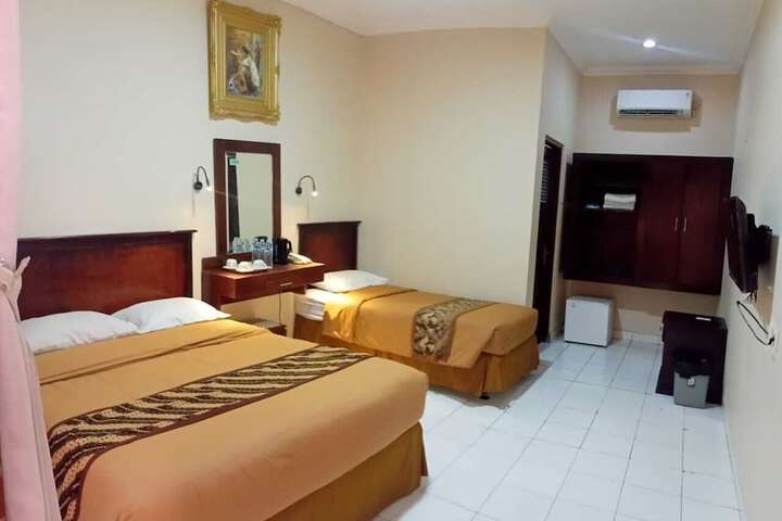 Room 15 of 49