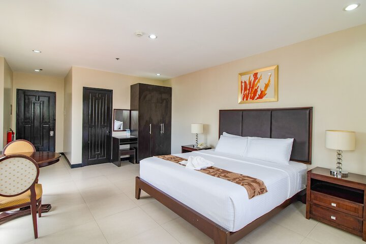 Room 15 of 36