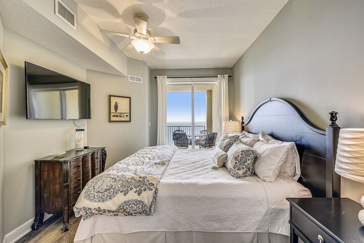 Room 15 of 308
