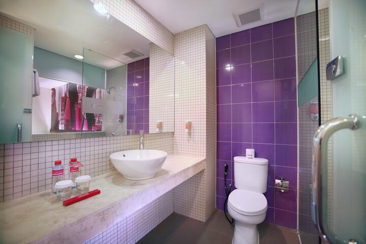 Clean Restrooms
