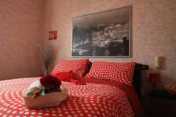 Room 5 of 31