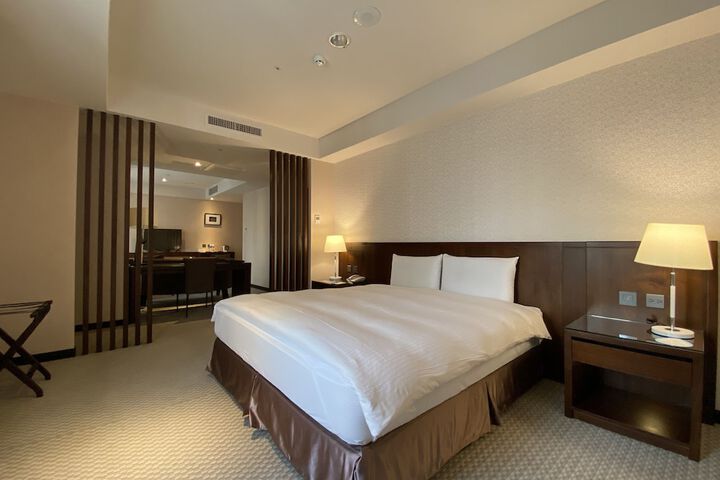 Room 10 of 124