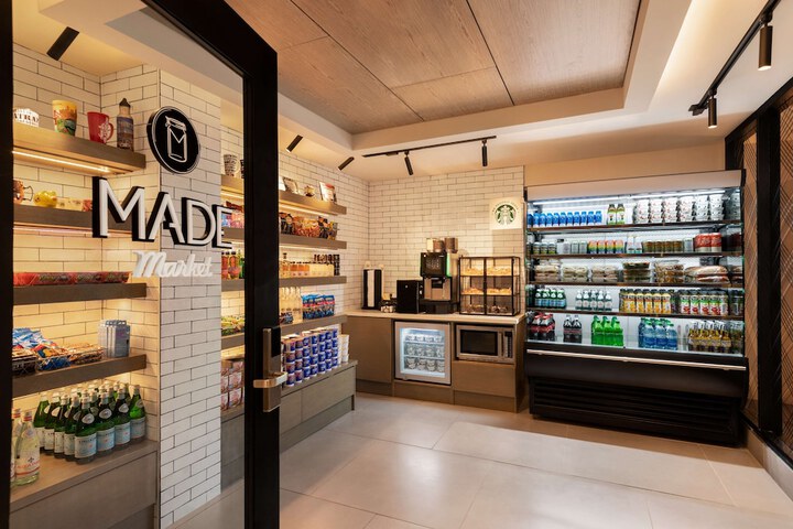 Snack bar