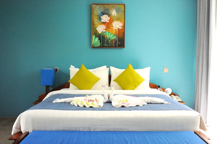 Room 27 of 180