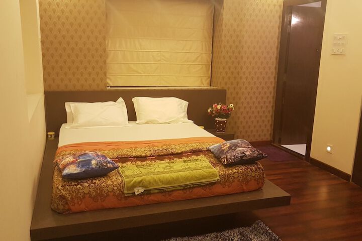 Room 7 of 81