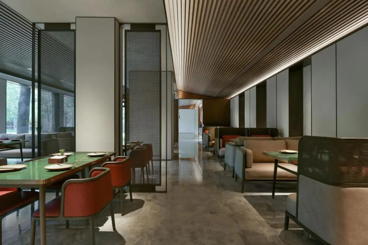 Dining 15 of 15