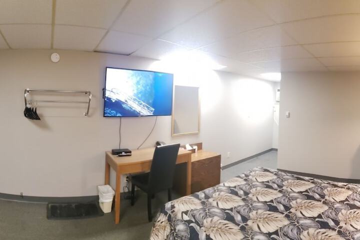 Room 3 of 58