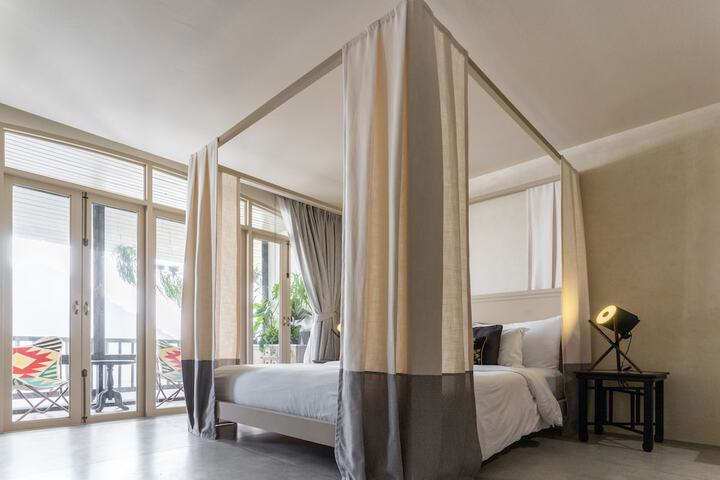 Room 10 of 55
