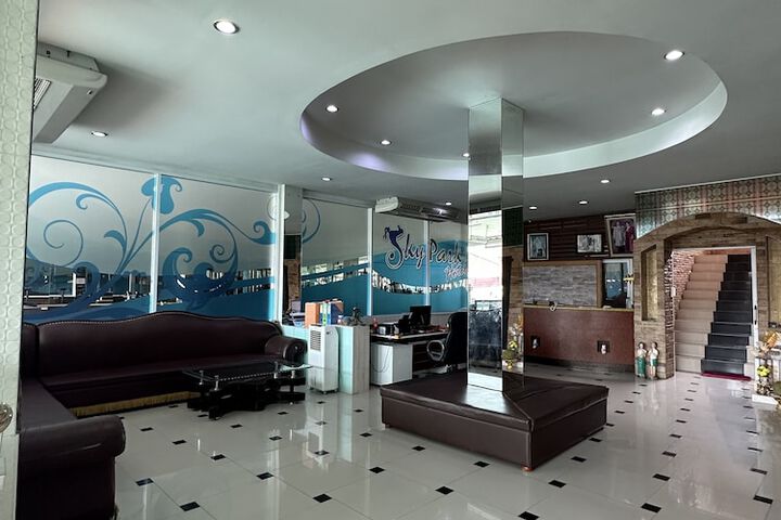Tuscany hotel by skypark