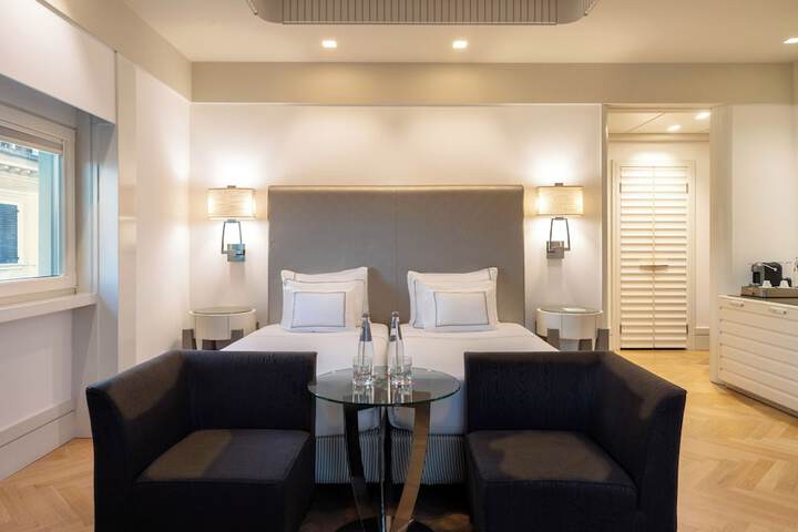 Room 43 of 115